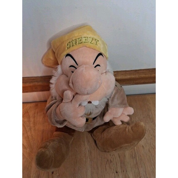 Disney Exclusive Sneezy Snow White And The Seven Dwarfs Plush 16” - Picture 2 of 4